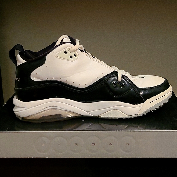 Jordan Ol' School III 5/8TH GS - Picture 4 of 9